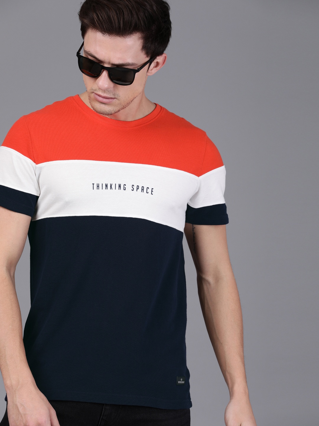 

WROGN Men Navy Blue Orange Slim Fit Colourblocked Round Neck Pure Cotton T-shirt