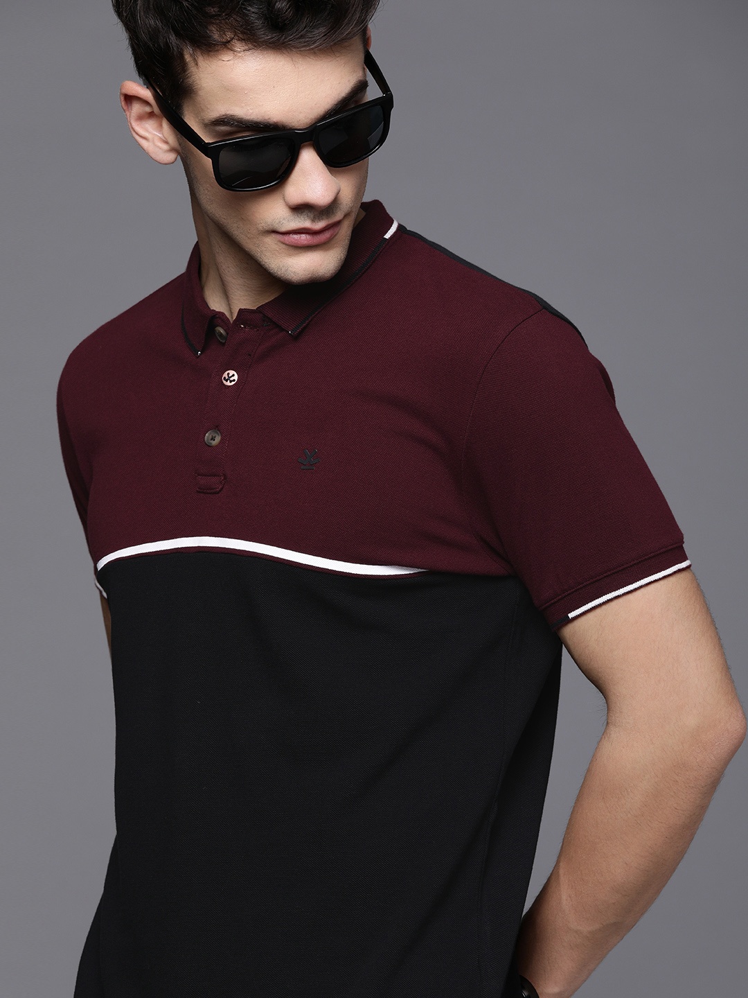 

WROGN Men Black Burgundy Colourblocked Slim Fit Polo Collar Pure Cotton T-shirt