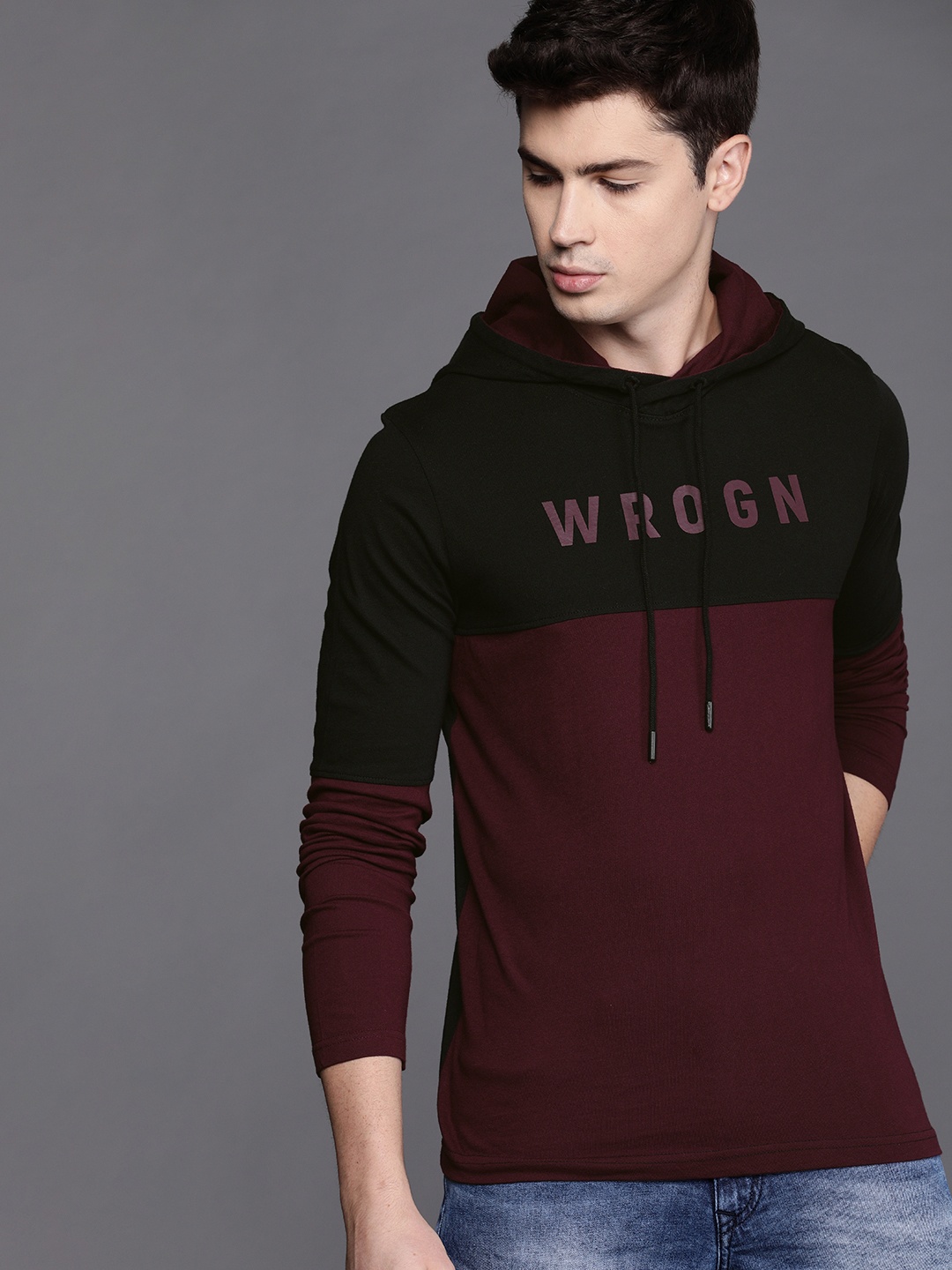 

WROGN Men Maroon Black Slim Fit Colourblocked Hooded Pure Cotton T-shirt