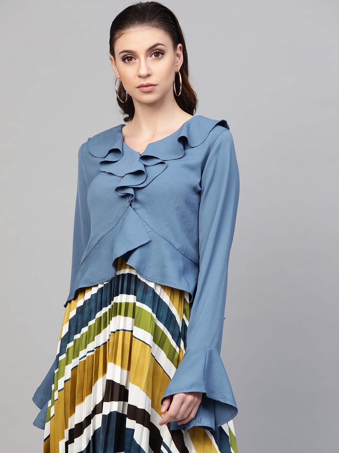 

SASSAFRAS Women Blue Solid Crop A-Line Top