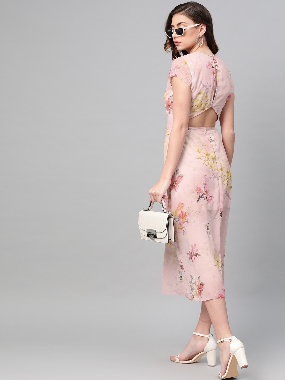 

SASSAFRAS Peach-Coloured & Pink Floral Printed A-Line Dress