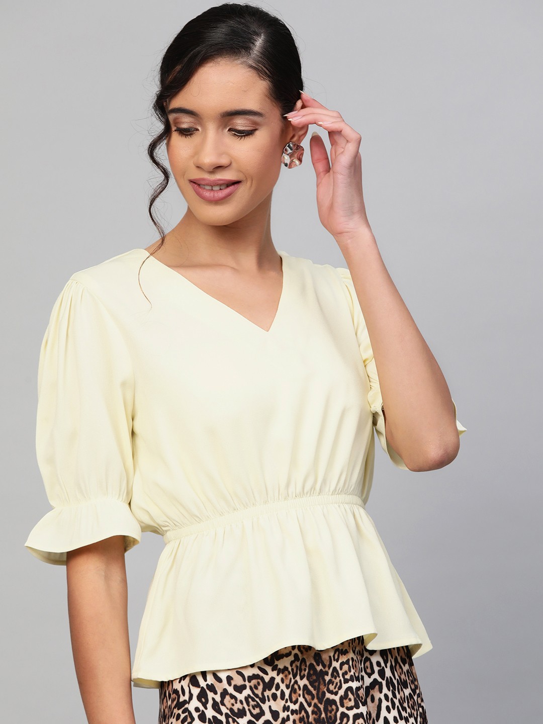 

SASSAFRAS Women Yellow Solid Cinched Waist Top