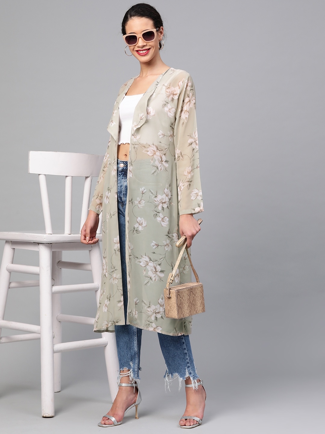 

SASSAFRAS Women Green & Off-White Printed Longline Open Front Shrug