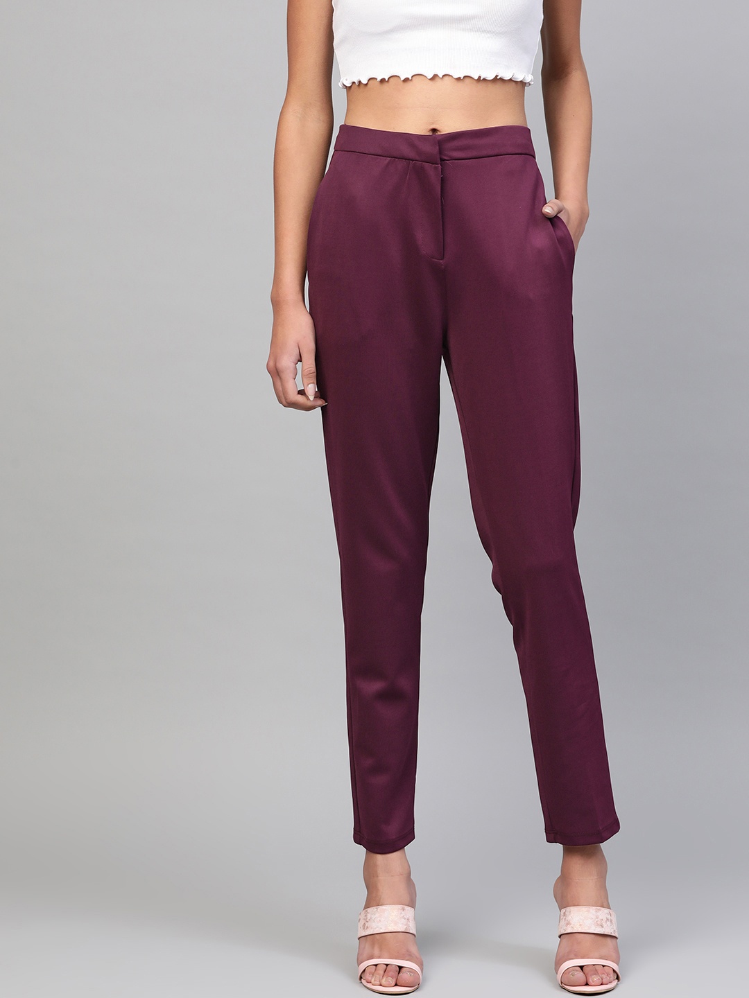 

SASSAFRAS Women Purple Tapered Fit Solid Cropped Trousers