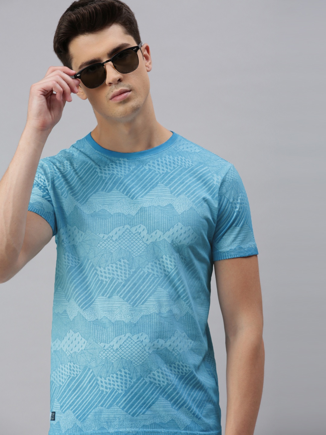 

Pepe Jeans Men Blue Printed Round Neck Pure Cotton T-shirt
