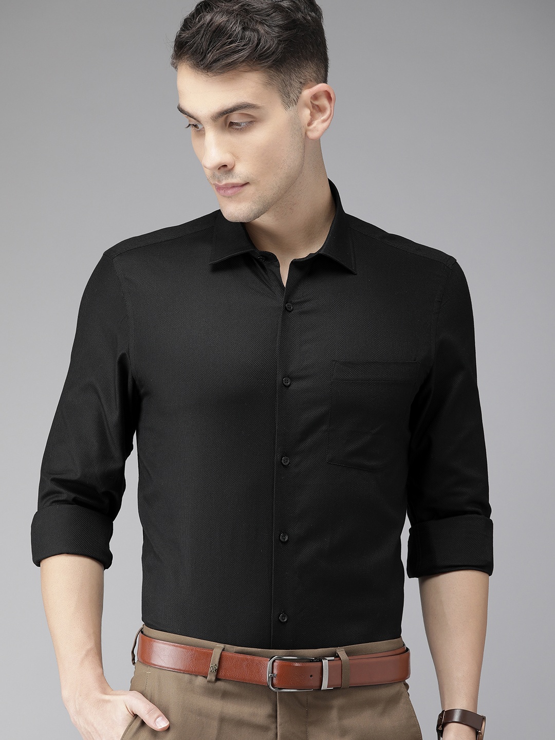

Turtle Men Black Slim Fit Solid Formal Shirt