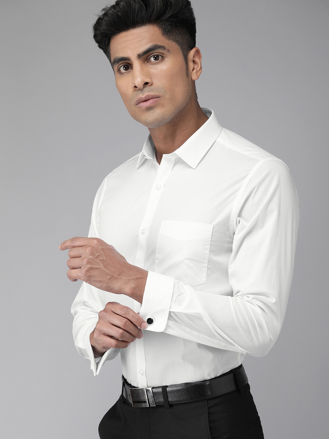 

Turtle Men White Slim Fit Solid Formal Shirt