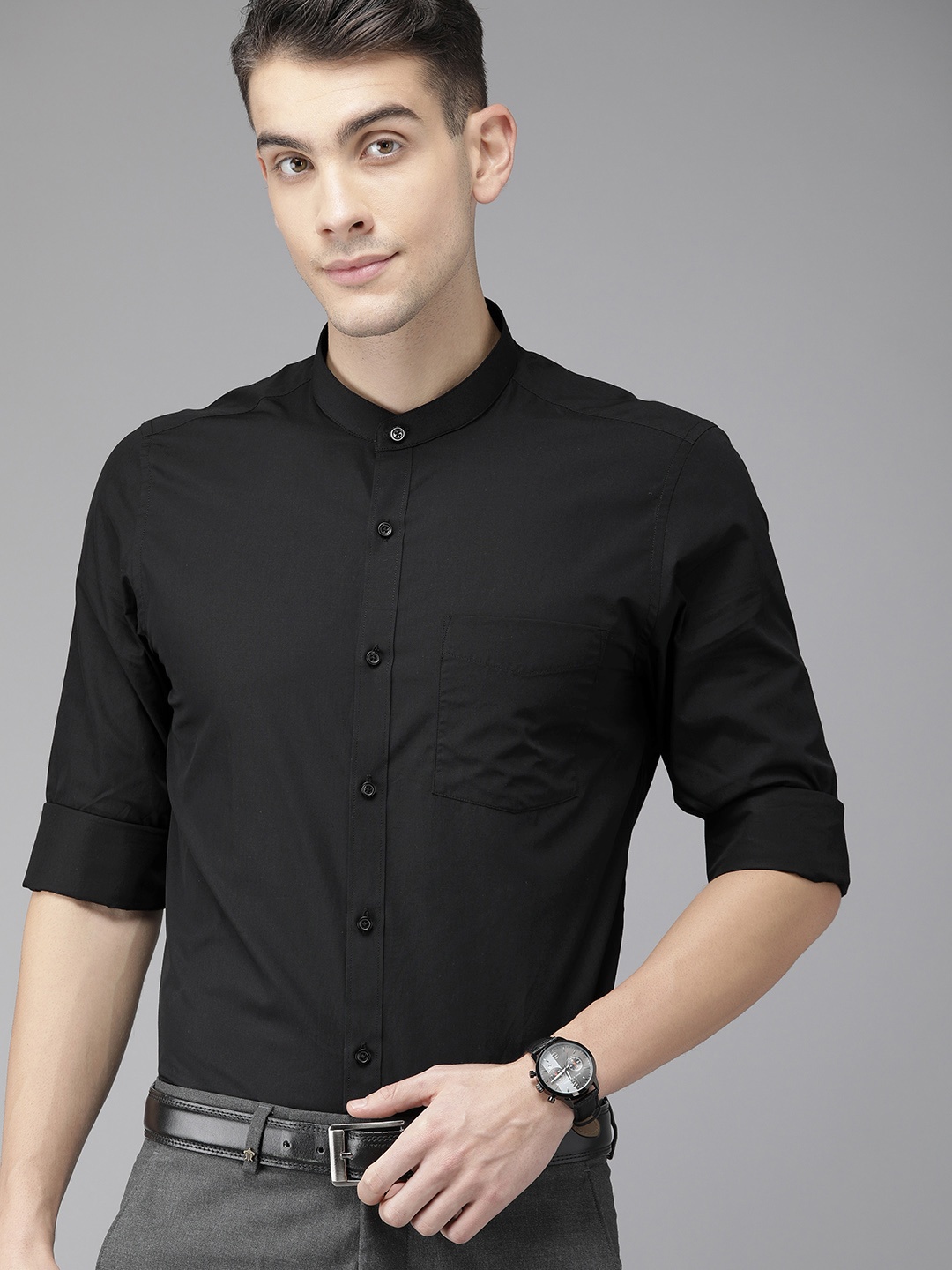 

Turtle Men Black Relaxed Slim Fit Solid Formal Shirt
