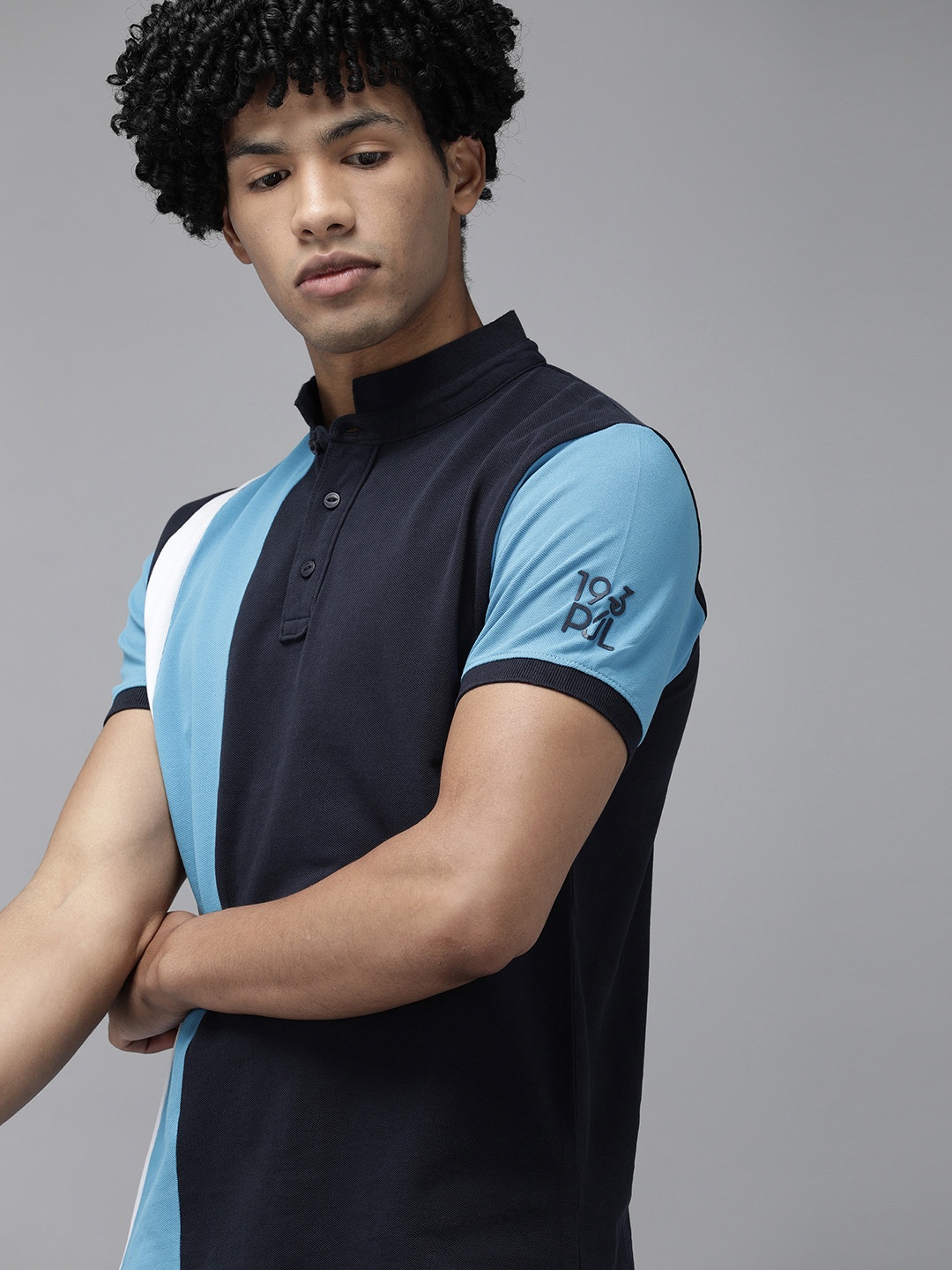 

Pepe Jeans Men Blue Pure Cotton Colourblocked Stand Collar Pure Cotton T-shirt