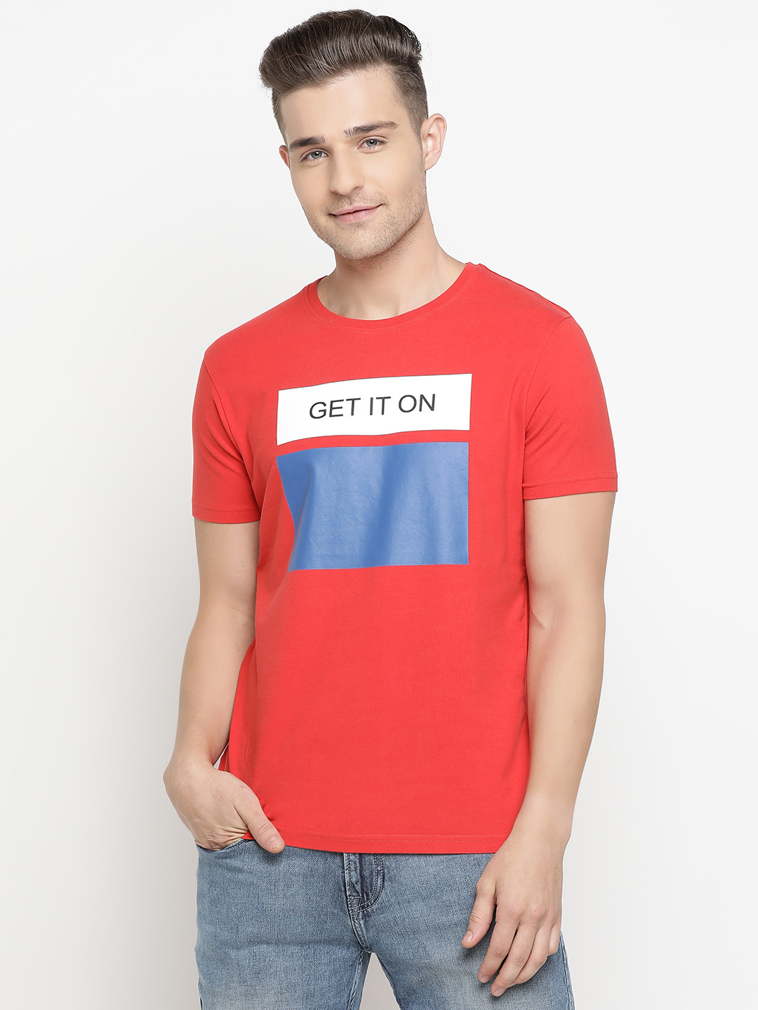 

Pepe Jeans Men Red & Blue Colourblocked Round Neck T-shirt