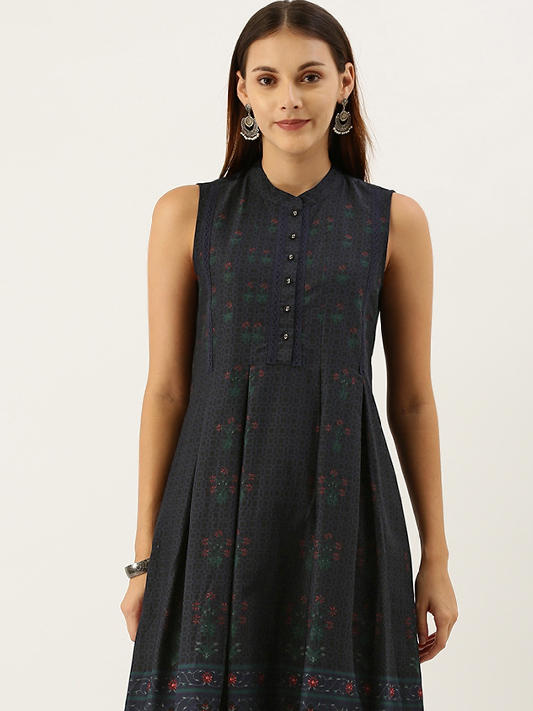 

House of Pataudi Womans Navy Blue and Red Floral Printed Pleated Cotton Kurta
