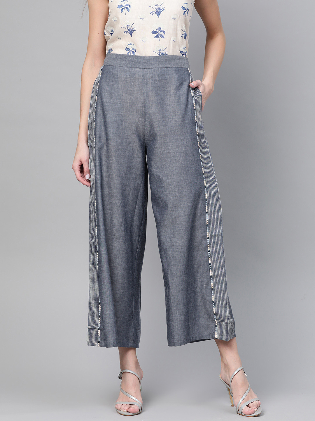 

W Flared Cotton Trouser, Navy blue