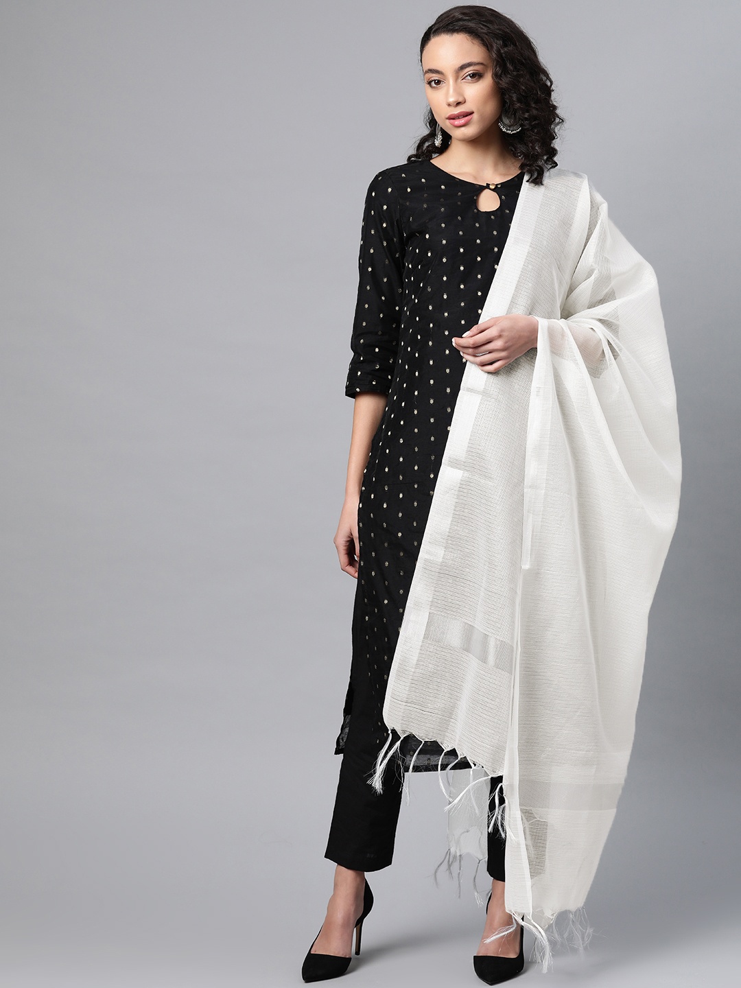 

W White Solid Kota Dupatta