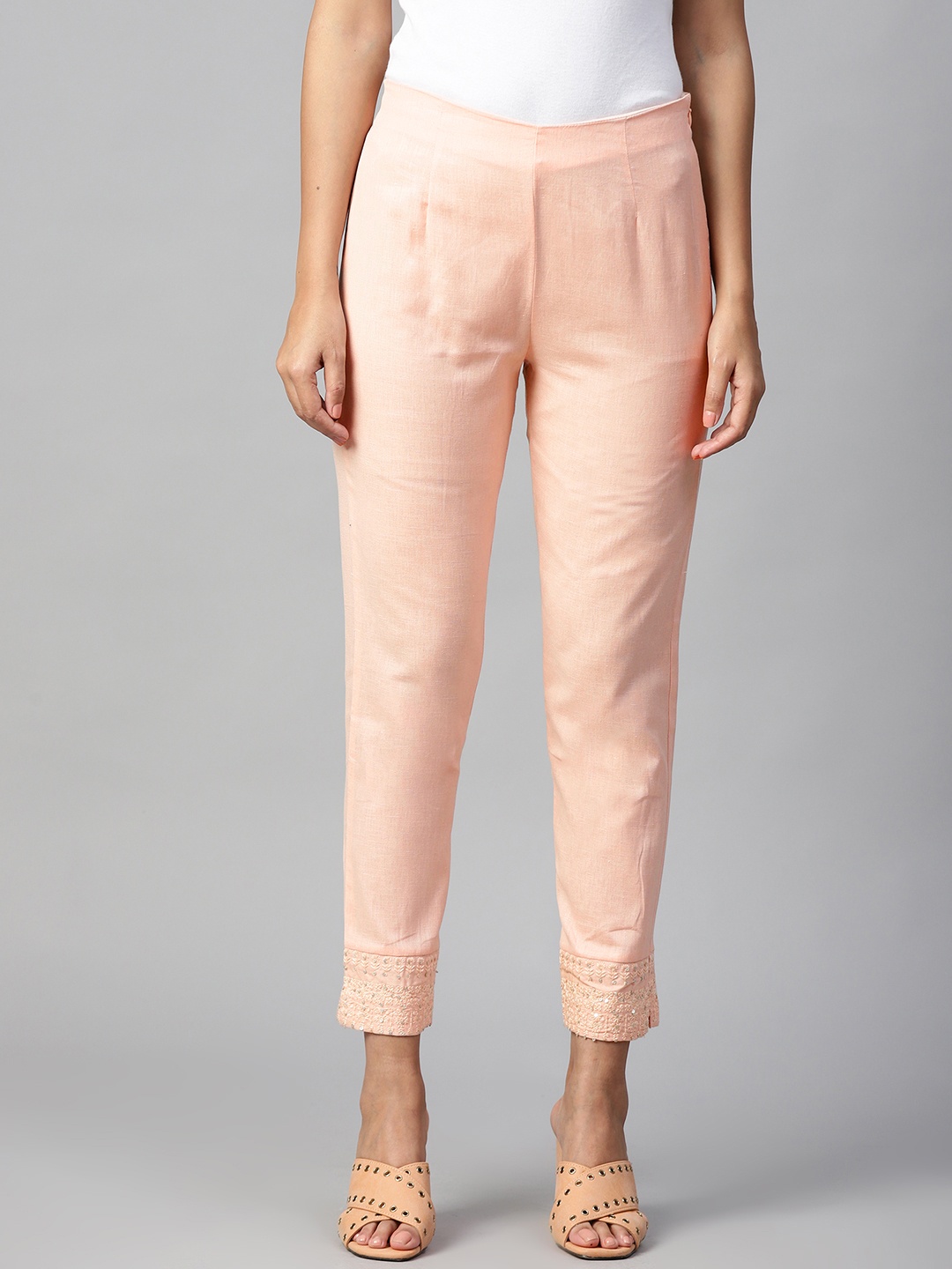 

W Women Pink Slim Fit Solid Regular Cropped Trousers