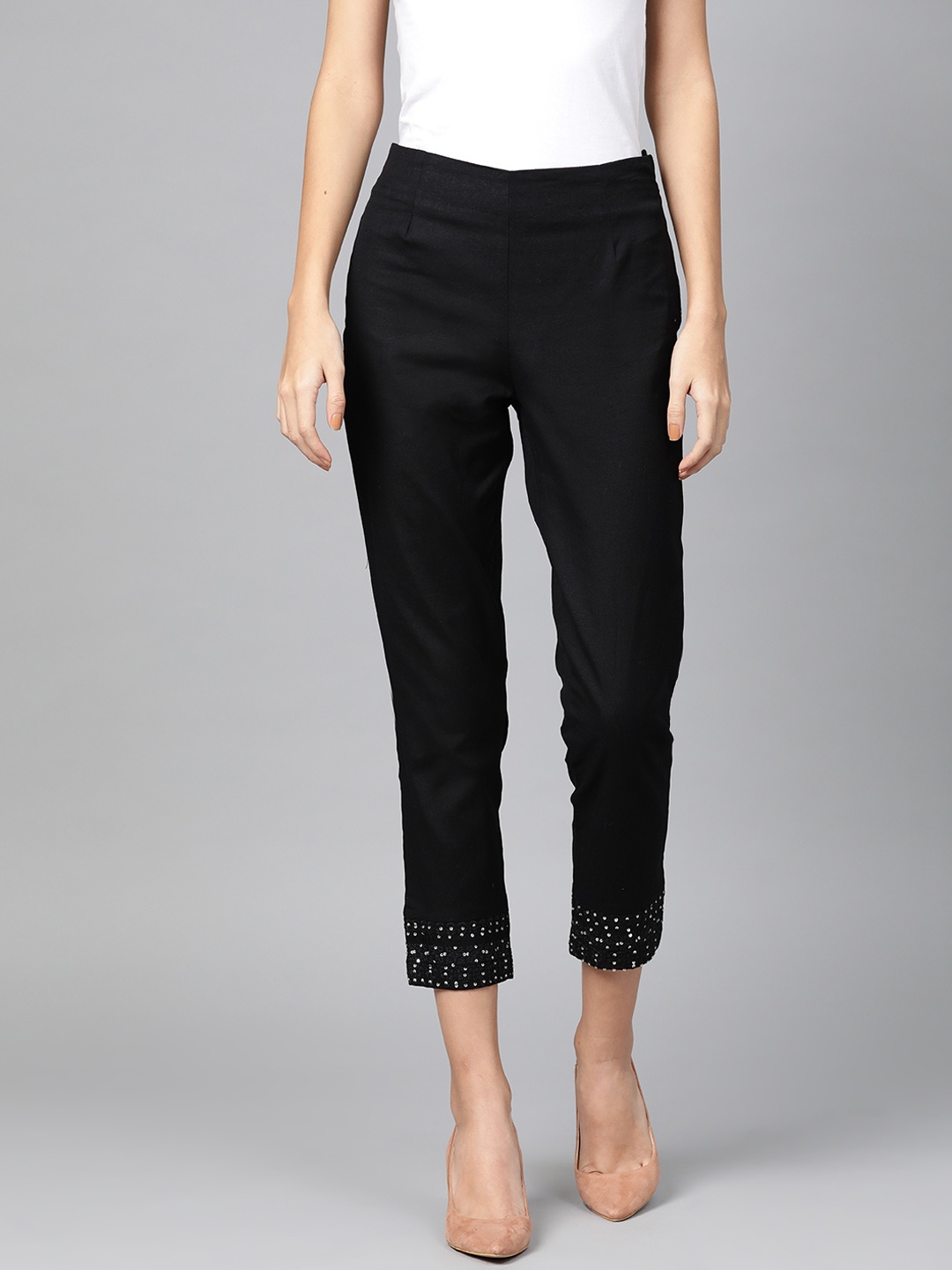 

W Women Black Slim Fit Solid Regular Cropped Trousers