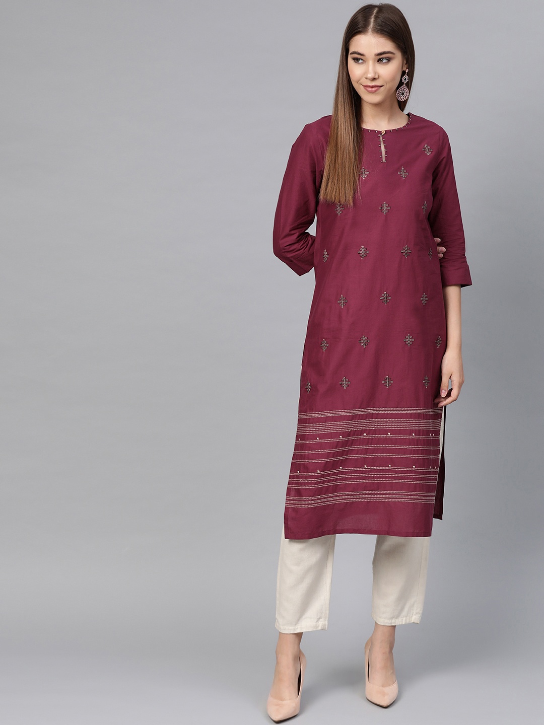 

W Women Maroon Embroidered Straight Kurta