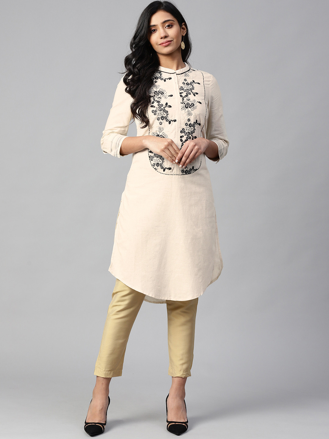 

W Women Off-White & Black Floral Embroidery A-Line Kurta