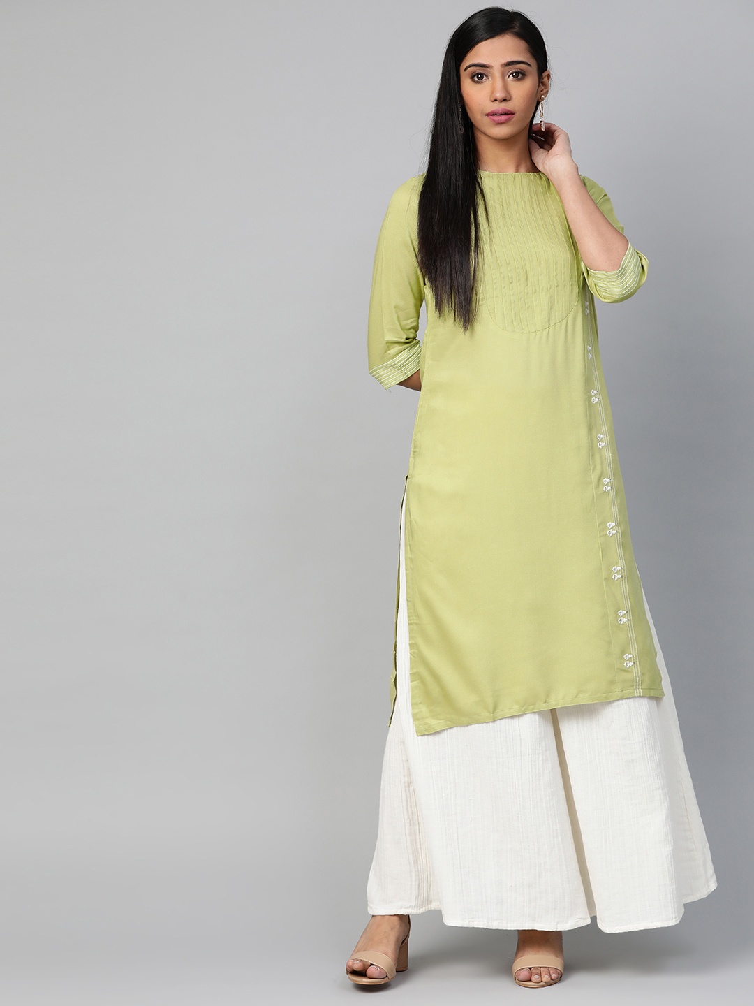 

W Women Green Solid Straight Kurta