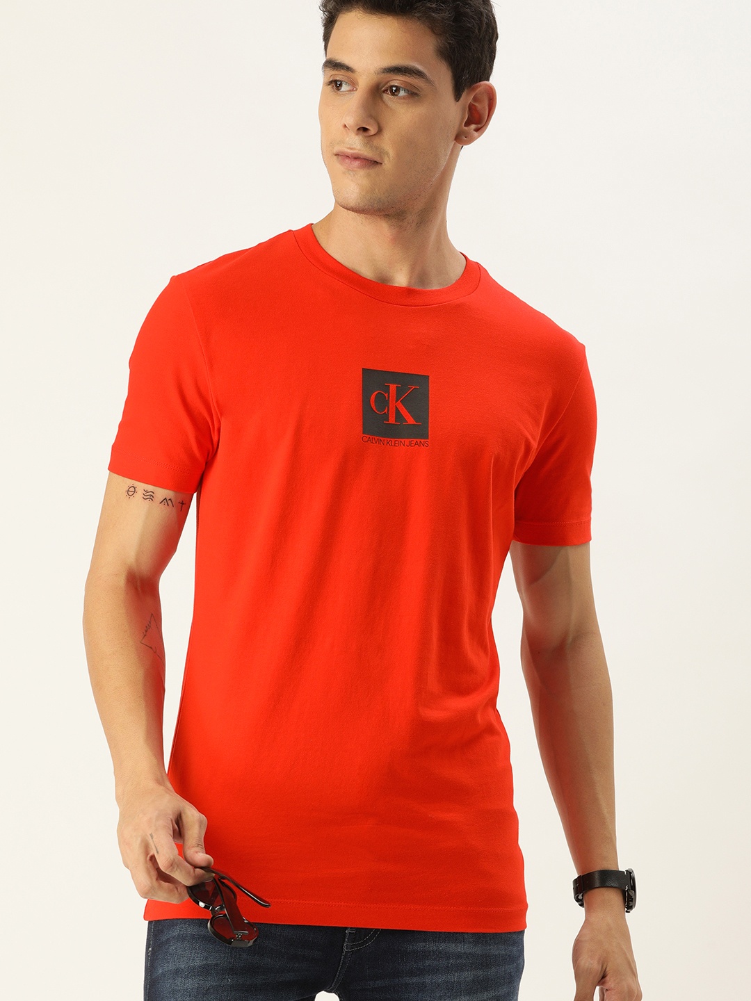 

Calvin Klein Jeans Men Red Brand Logo Printed Slim Fit T-shirt