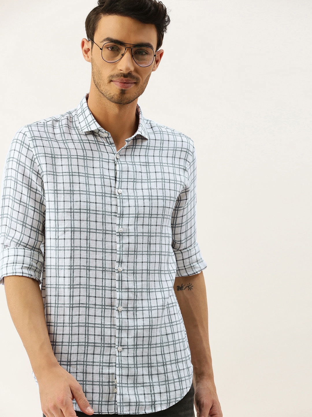 

Calvin Klein Jeans Men White & Grey Slim Fit Checked Linen Casual Shirt