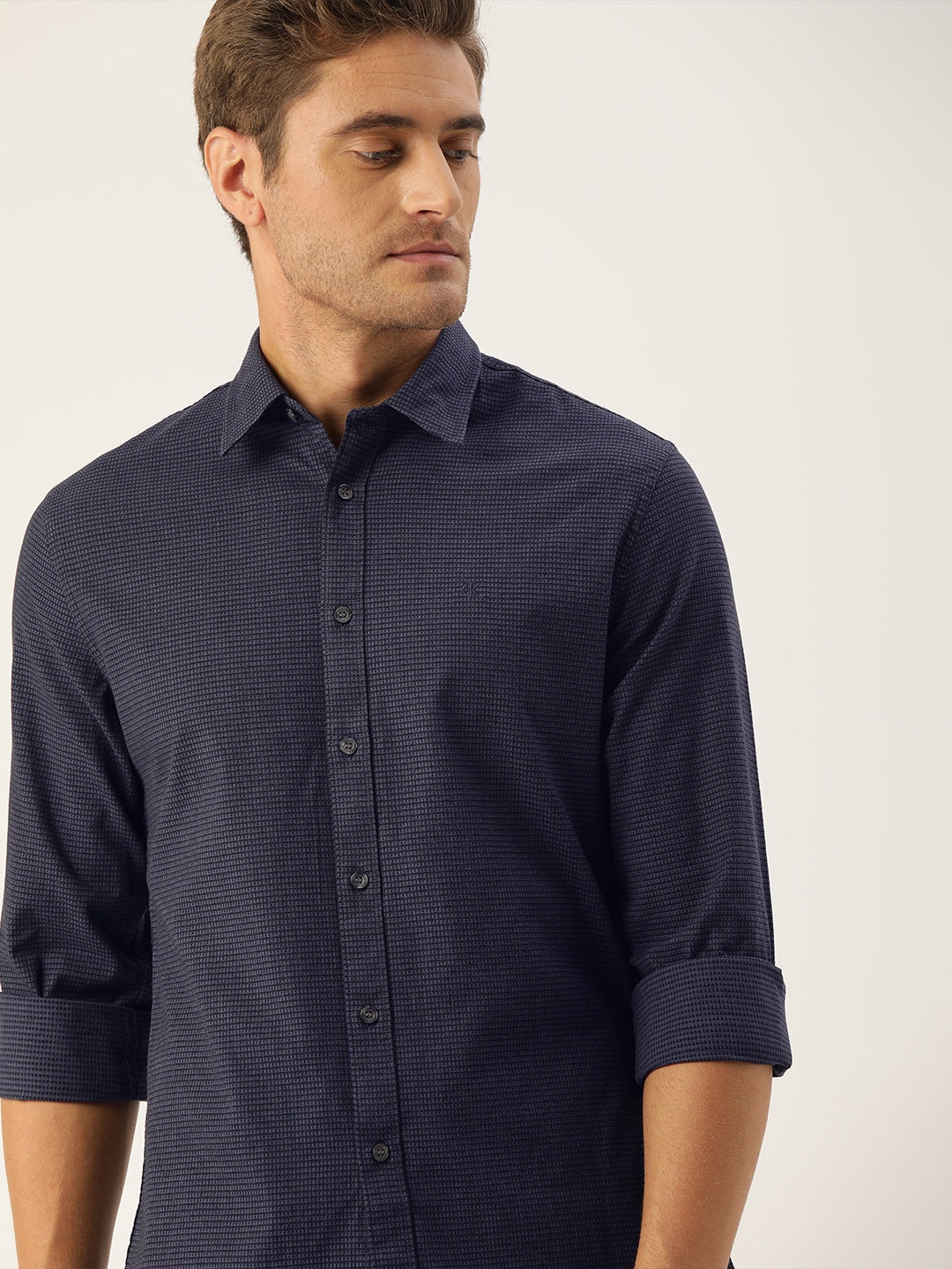 

Calvin Klein Jeans Men Navy Blue & Black Regular Fit Micro Checked Casual Shirt