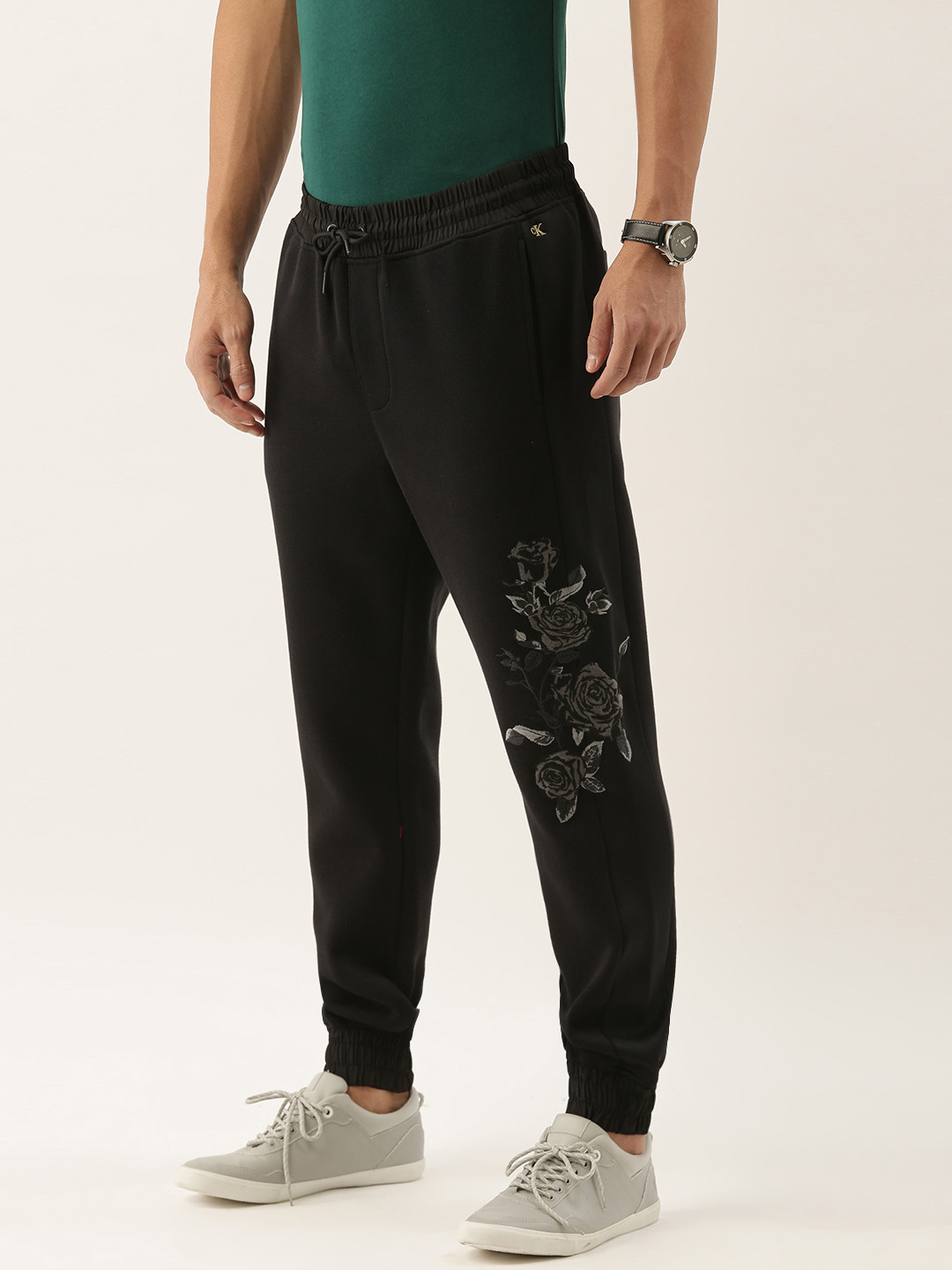 

Calvin Klein Jeans Men Black Slim Fit Embroidered Joggers