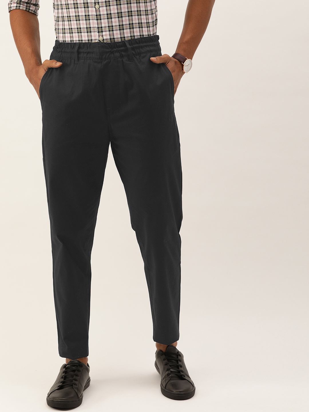 

Calvin Klein Jeans Men Black Slim Fit Solid Chinos