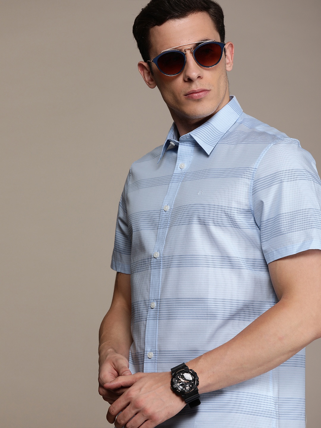 

Calvin Klein Jeans Men Blue Regular Fit Striped Casual Shirt