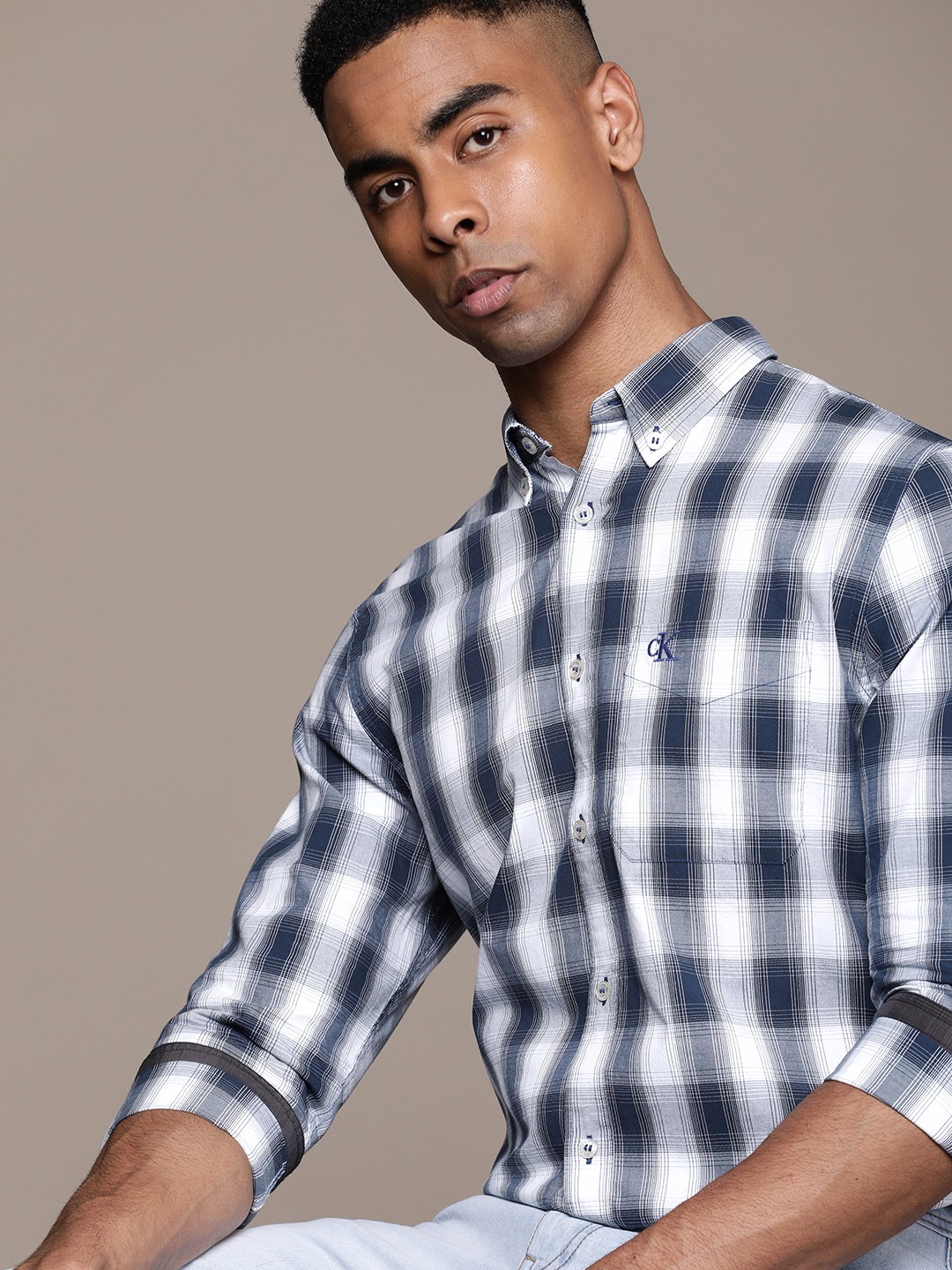 

Calvin Klein Jeans Men Navy Blue & White Slim Fit Checked Casual Shirt