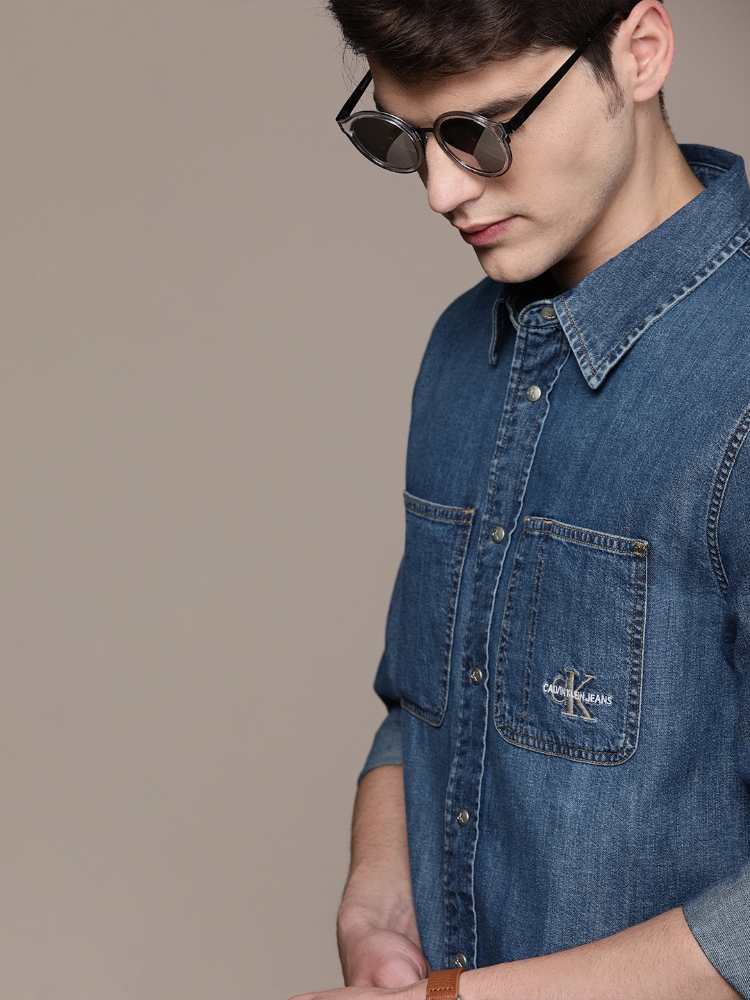 

Calvin Klein Jeans Men Blue Regular Fit Faded Casual Denim Shirt