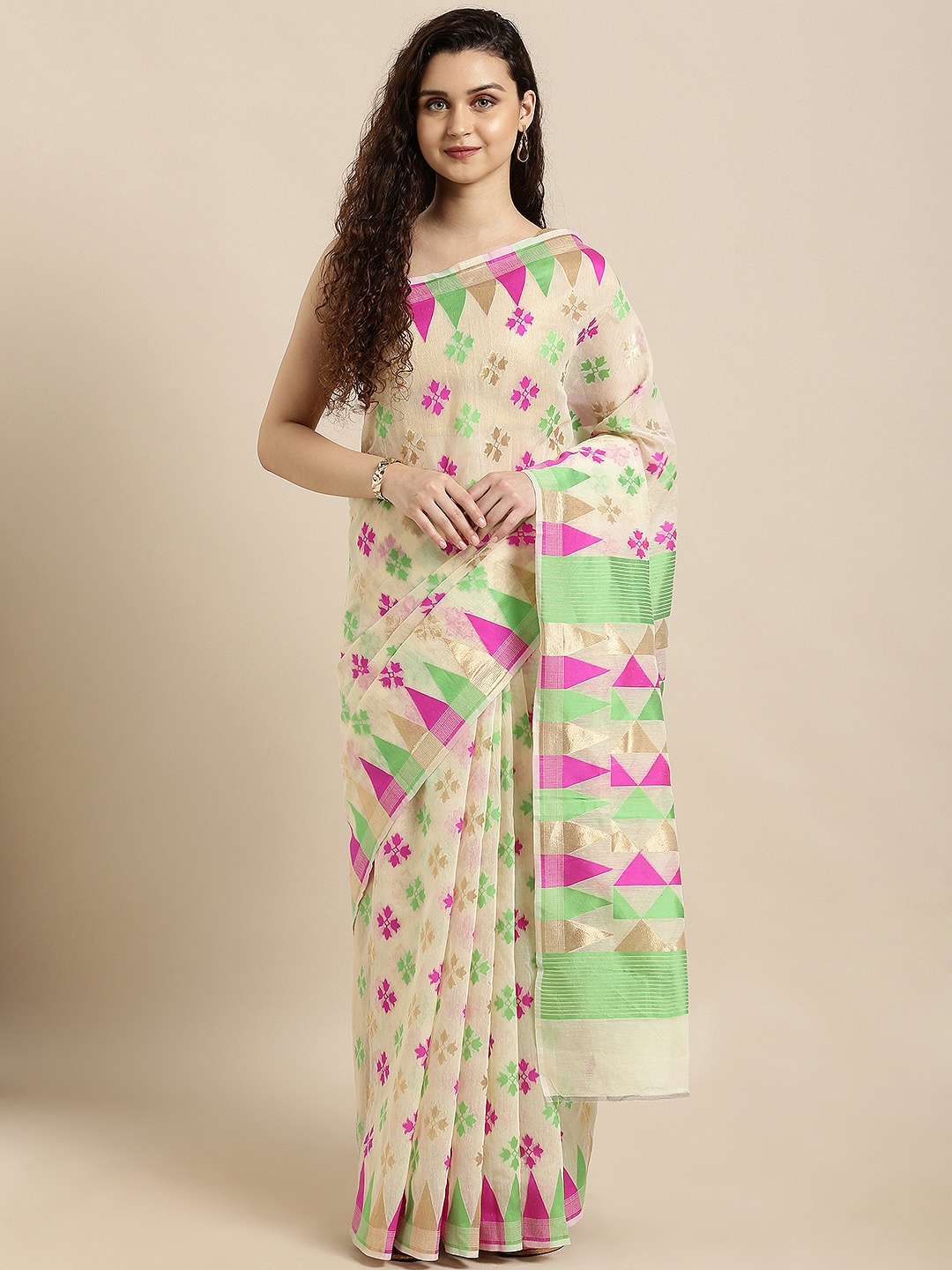 

VASTRANAND Cream-Coloured & Green Silk Cotton Woven Design Jamdani Saree