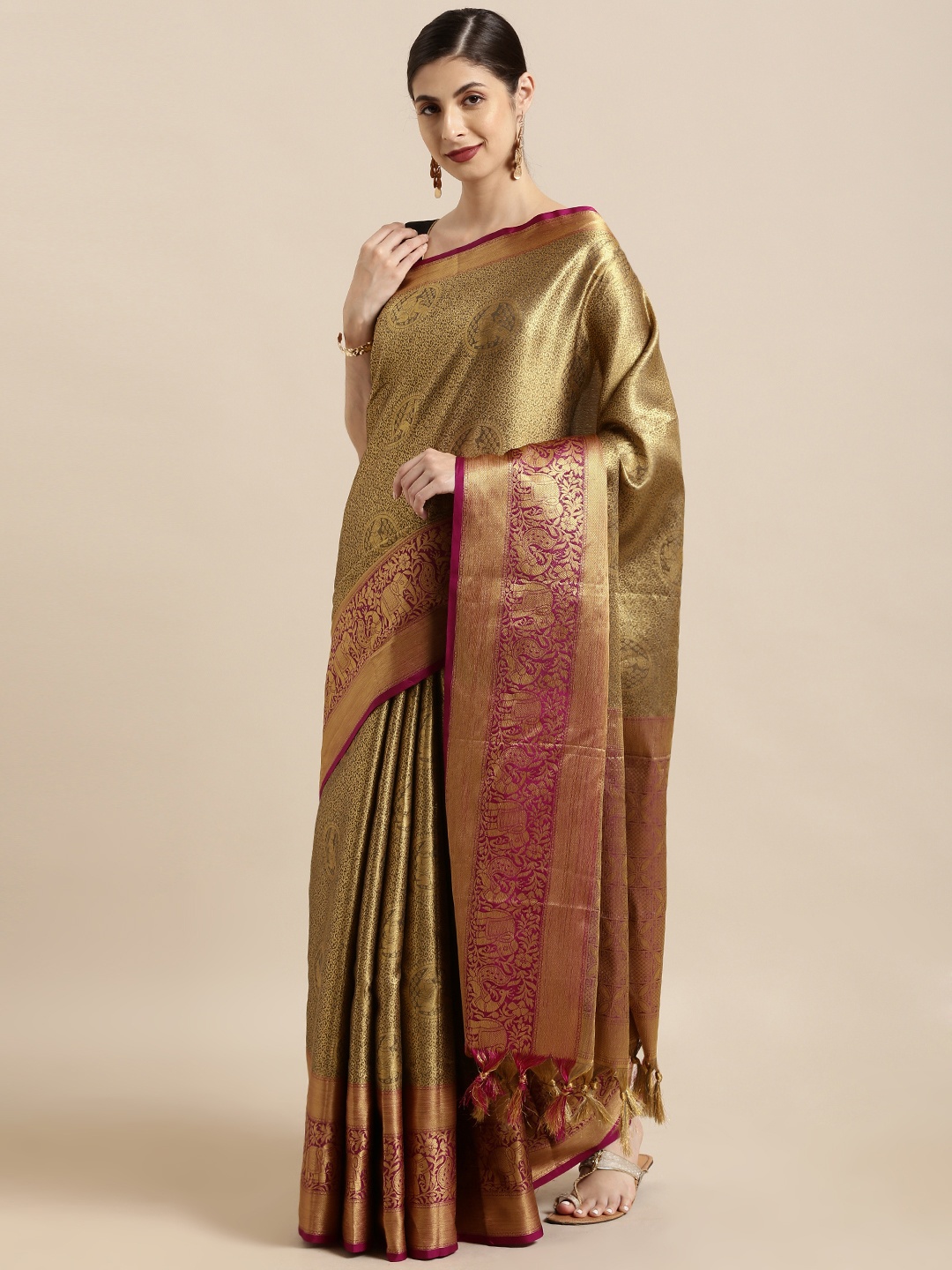 

VASTRANAND Golden & Pink Silk Blend Woven Design Kanjeevaram Saree, Gold