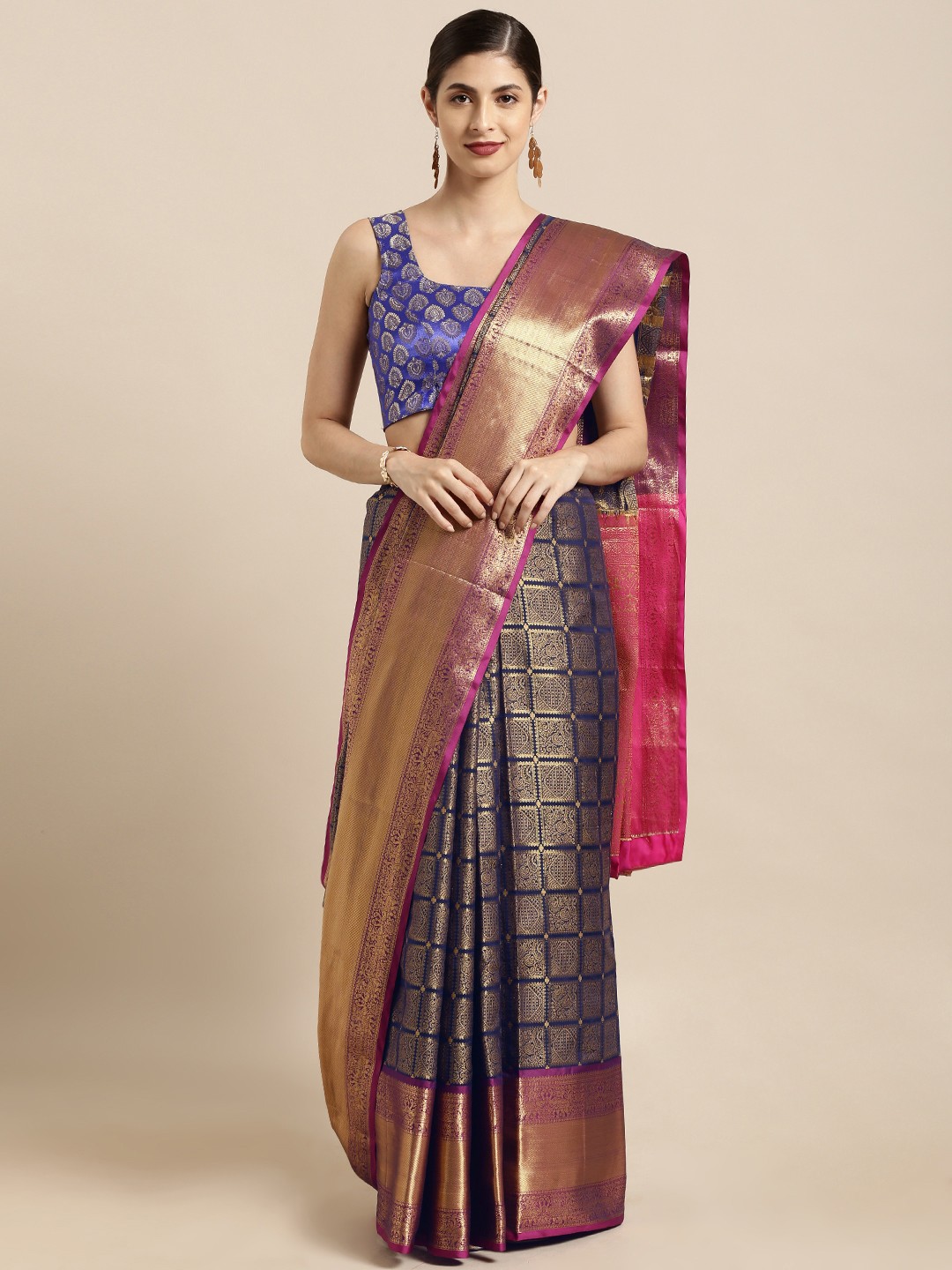 

VASTRANAND Navy Blue & Golden Silk Blend Woven Design Kanjeevaram Saree
