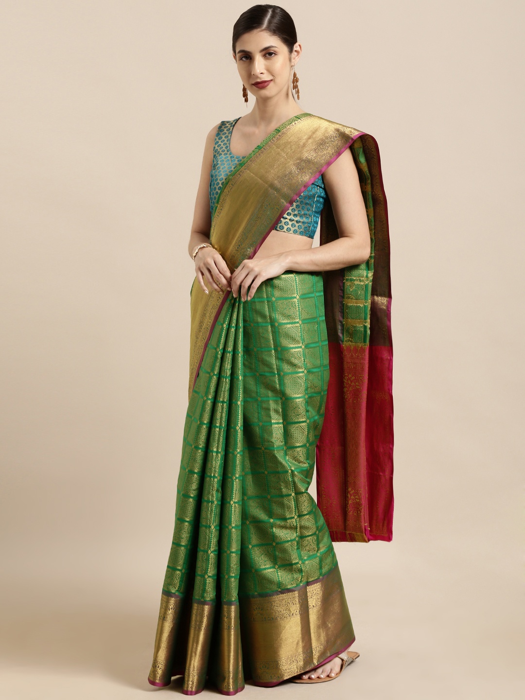 

VASTRANAND Green & Golden Silk Blend Woven Design Kanjeevaram Saree