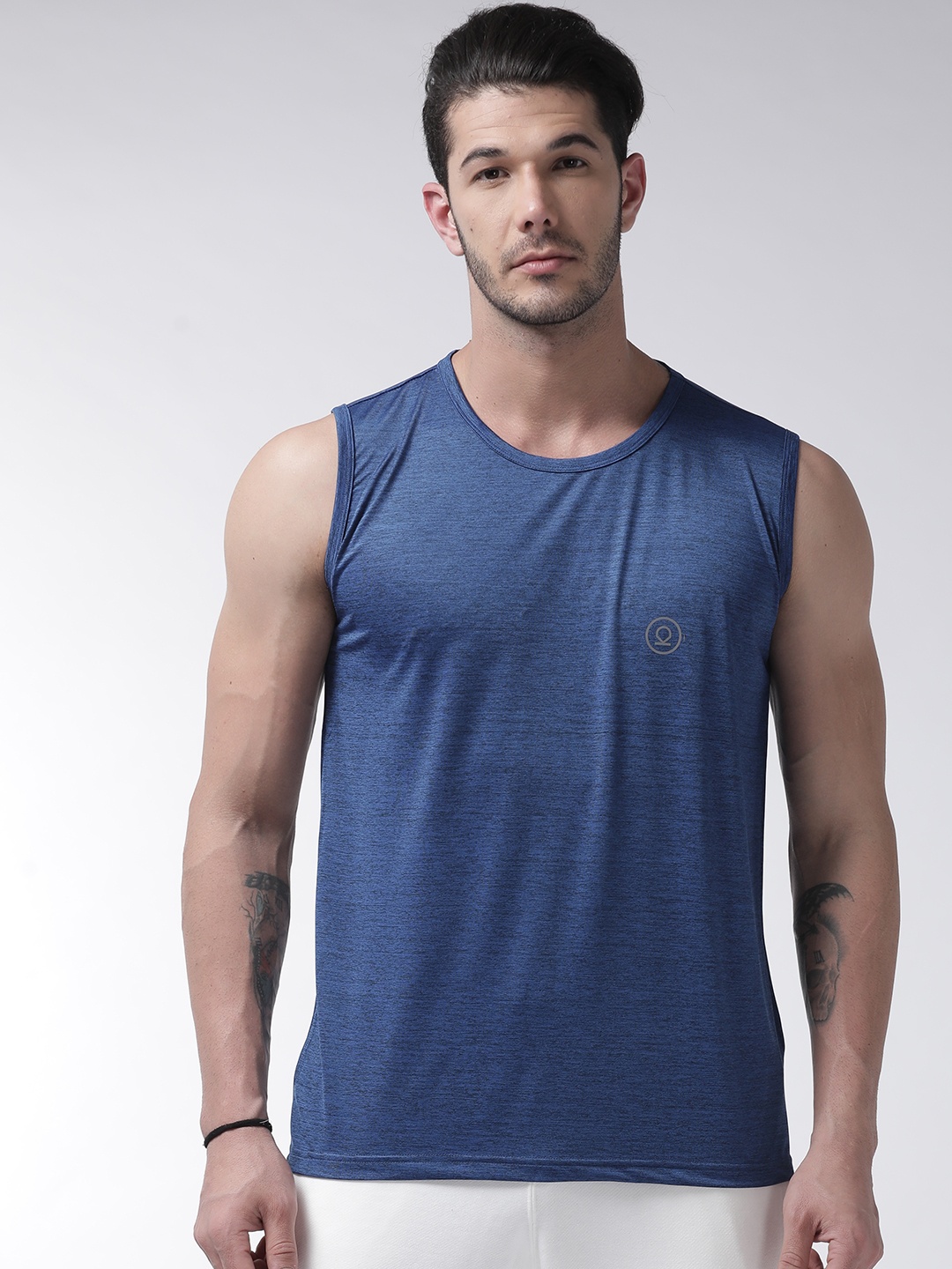

Chkokko Men Blue Self Design Round Neck T-shirt