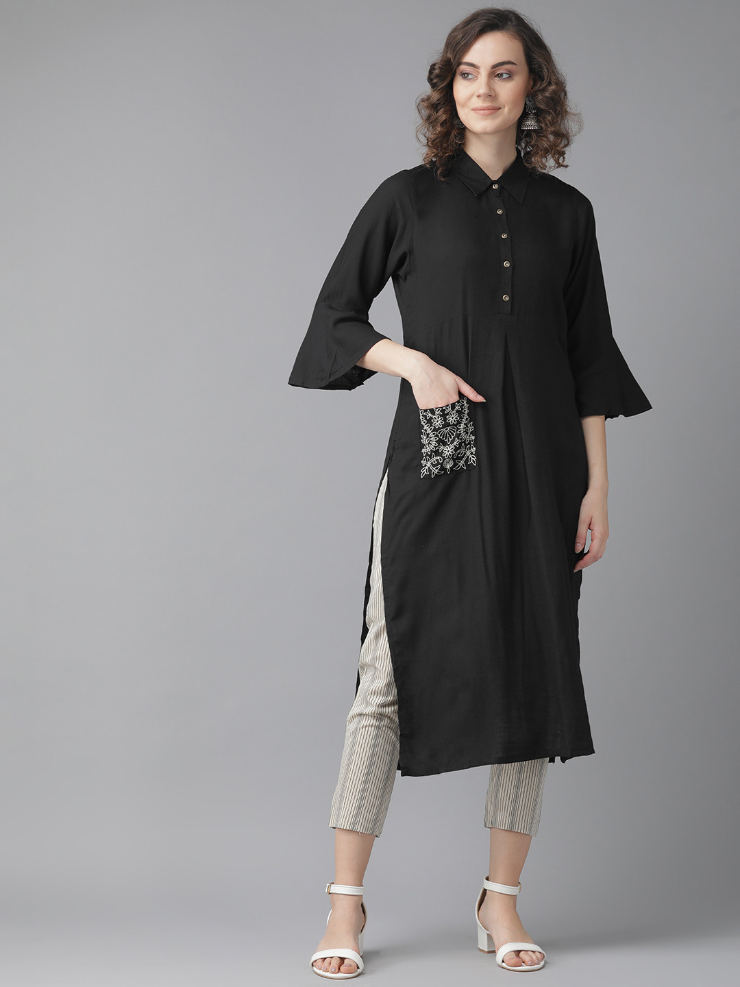 

Indo Era Women Black Solid Straight Kurta