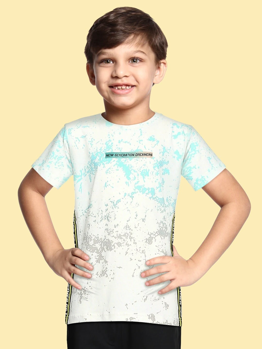 

Gini and Jony Boys White Printed Round Neck T-shirt
