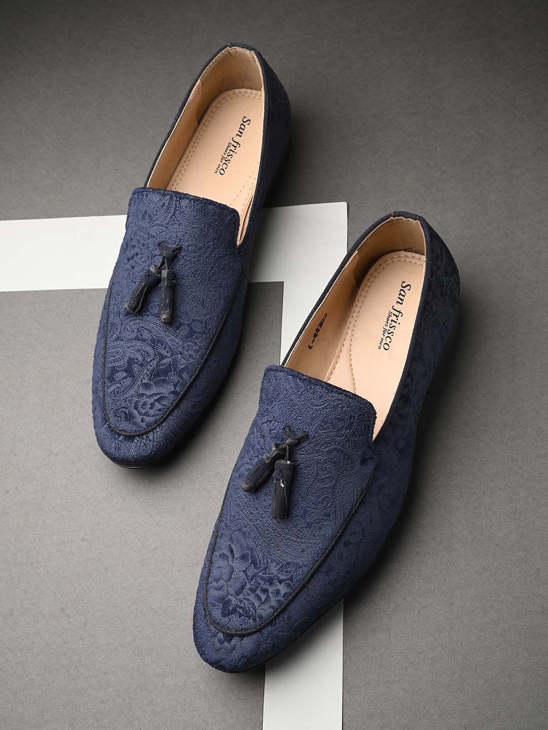 

San Frissco Men Blue Printed Party Loafers