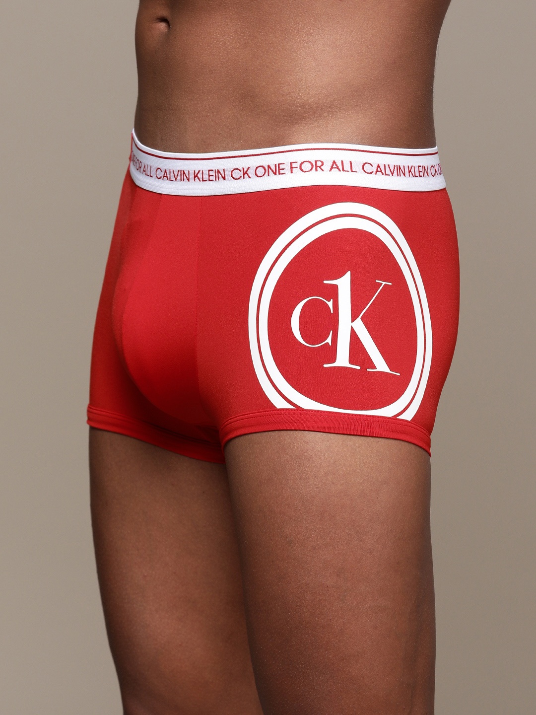 

Calvin Klein Underwear Men Red Printed Low Rise Trunk NB2361RYM