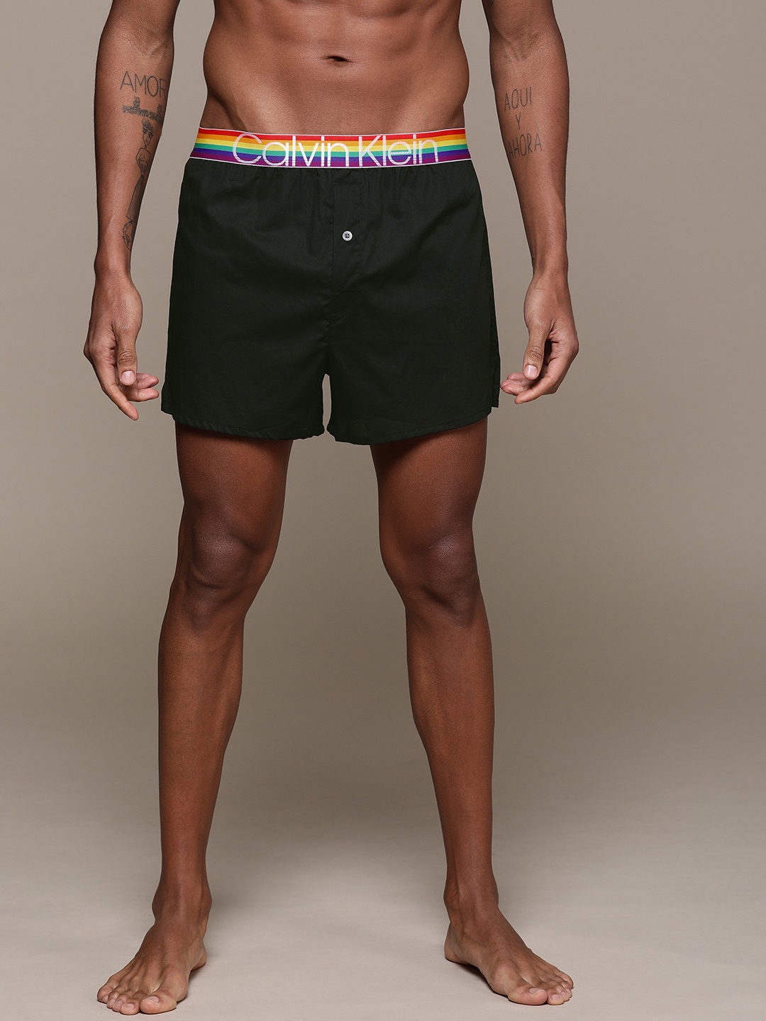 

Calvin Klein Underwear Men Black Solid Pure Cotton Boxers NB2335001