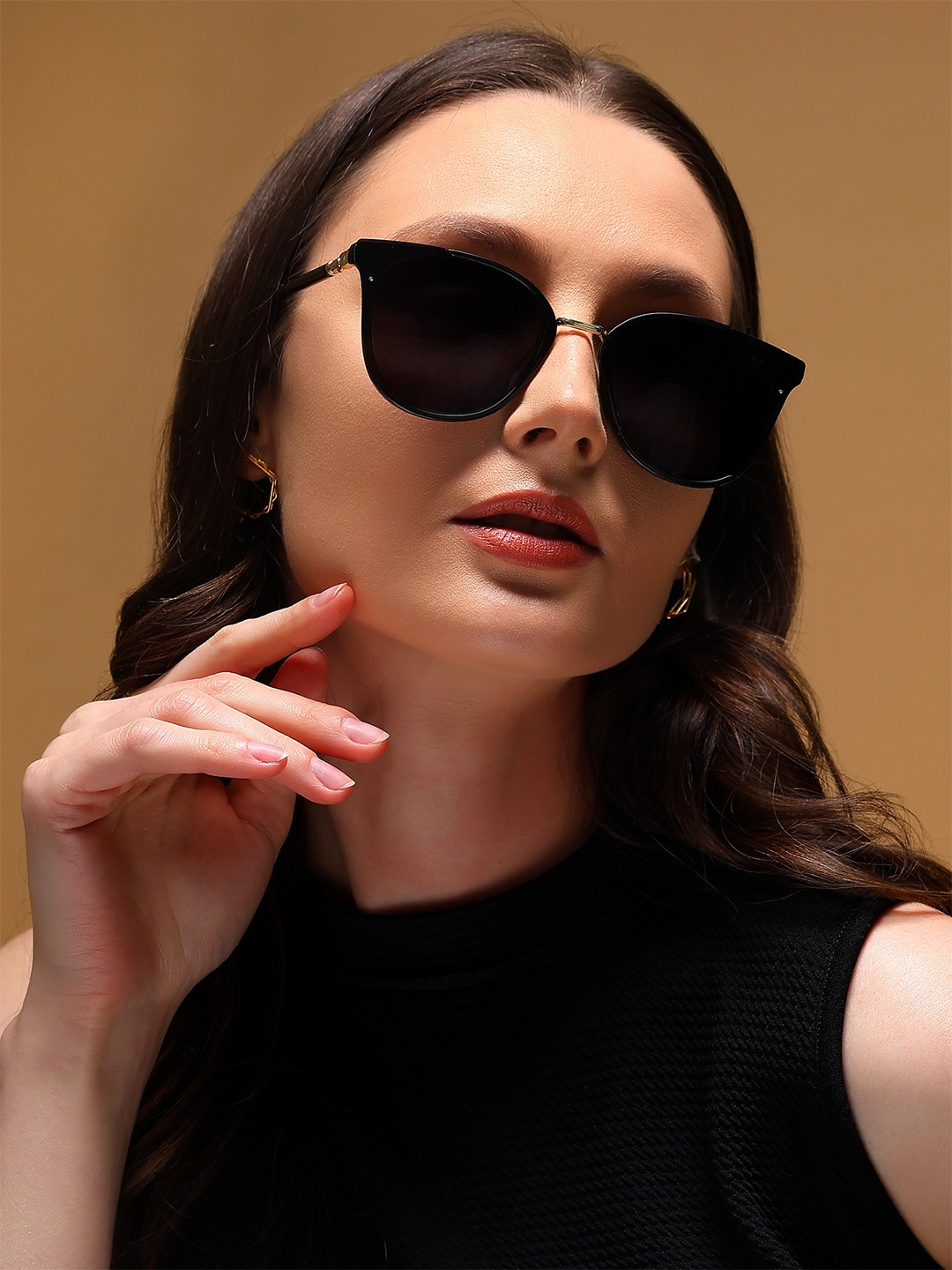 

Voyage Women Oval UV Protected Sunglasses B6101MG3175, Black