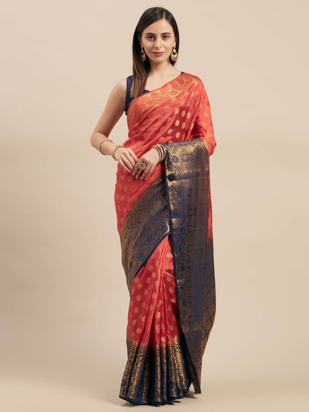 

Mitera Red & Gold-Coloured Silk Blend Woven Design Kanjeevaram Saree