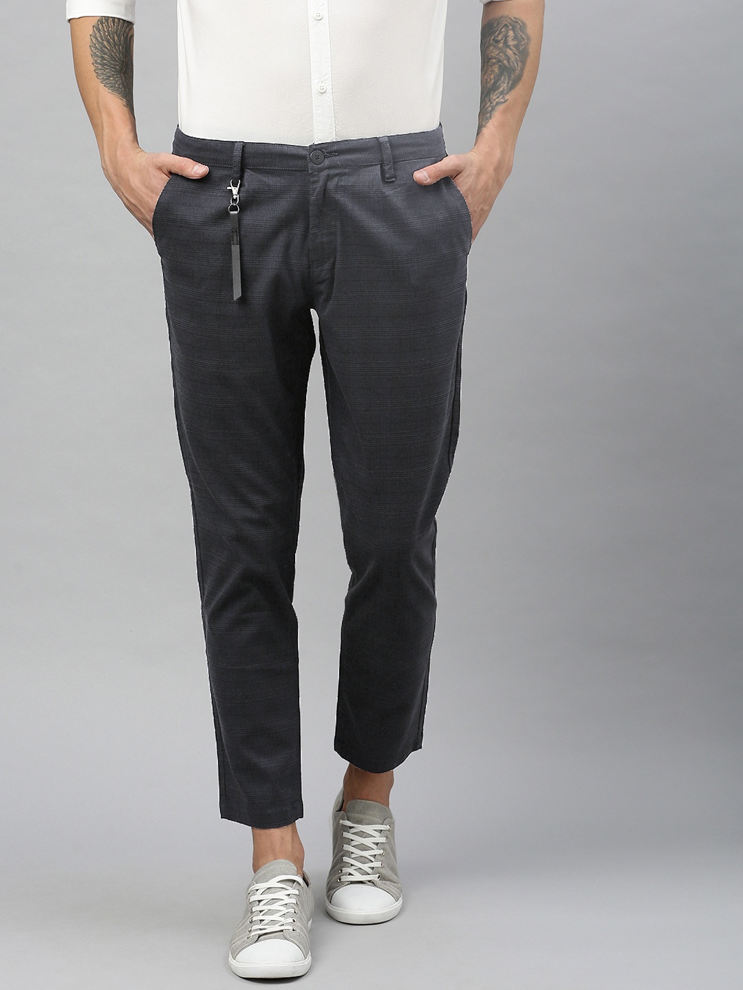 

SPYKAR Men Navy Blue & Black Tapered Fit Checked Regular Trousers