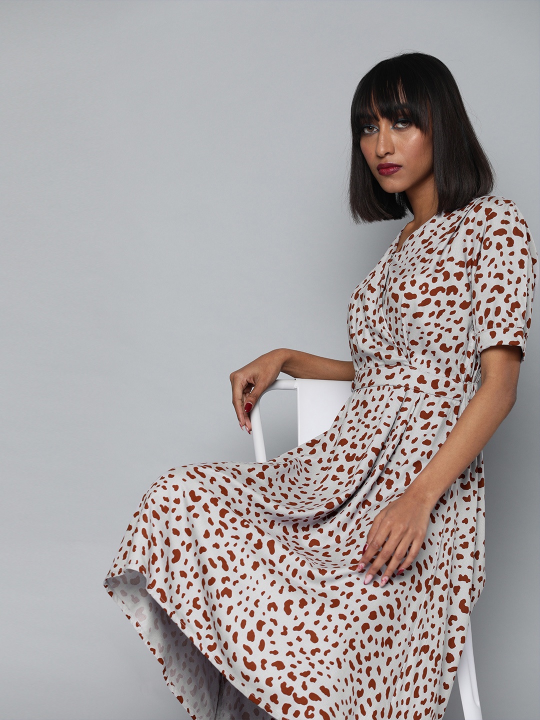 

Tokyo Talkies Women Grey & Brown Printed Wrap Dress
