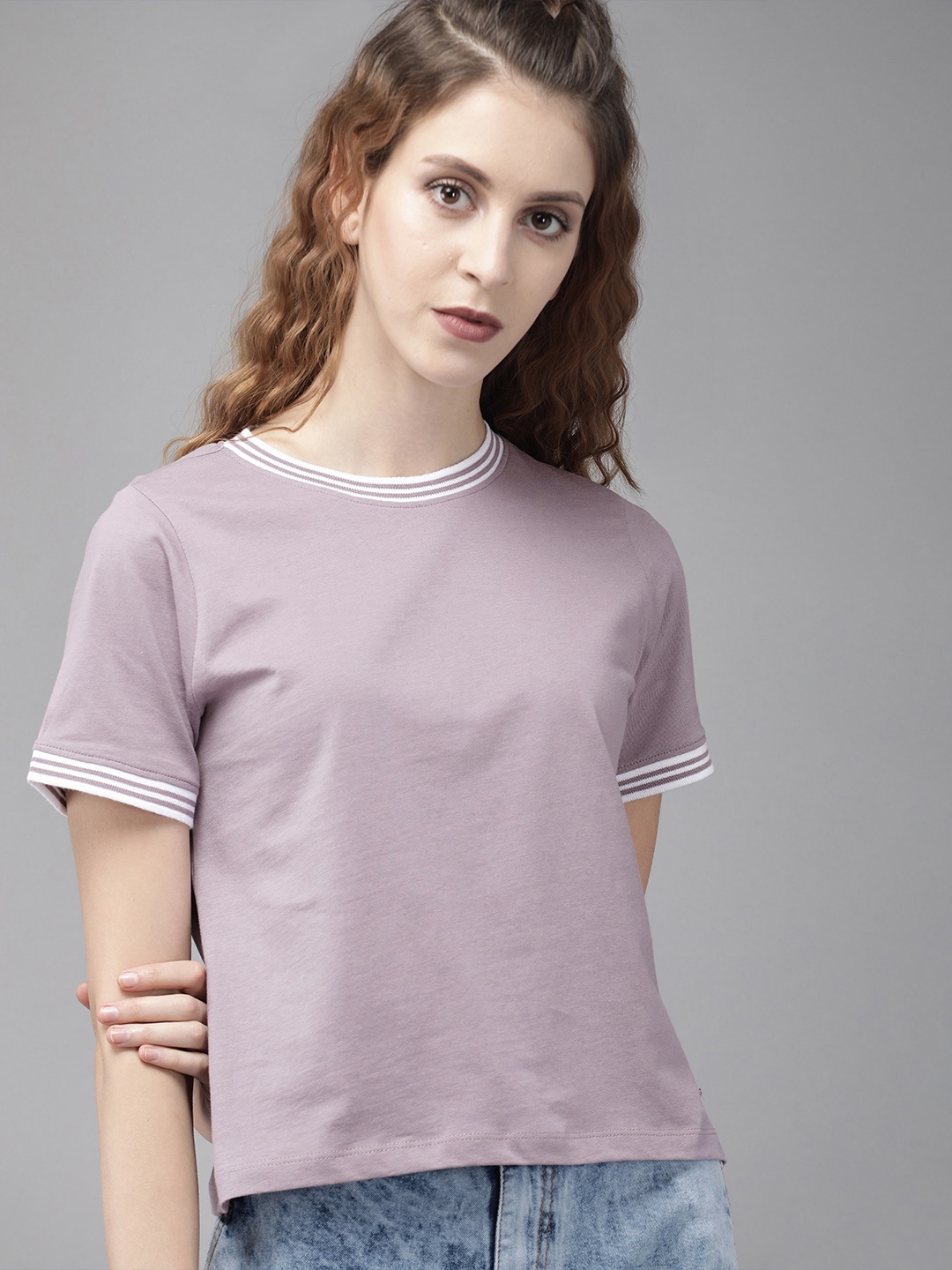 

Roadster Women Purple Solid Round Neck T-shirt