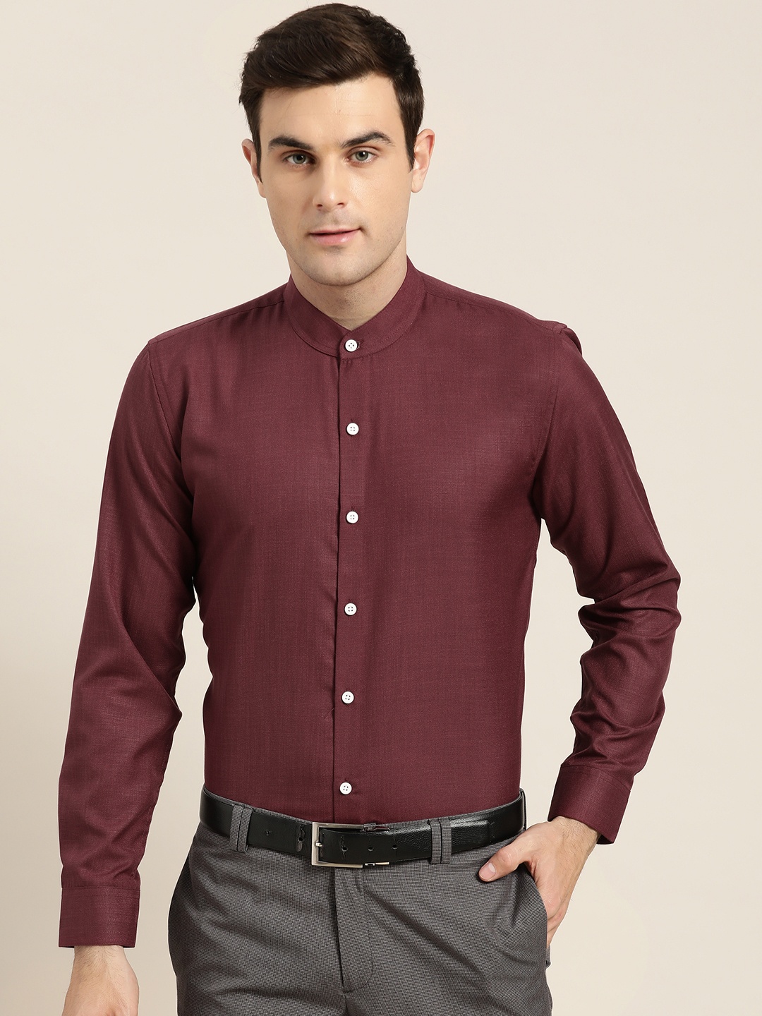 

SOJANYA Men Burgundy Classic Regular Fit Solid Formal Shirt