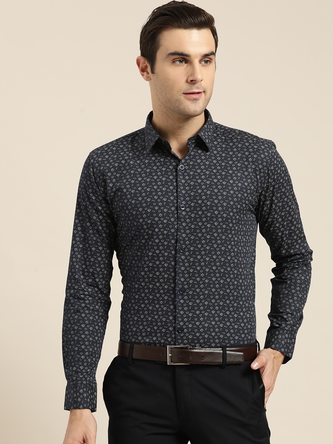 

SOJANYA Men Navy Blue & Beige Regular Fit Printed Formal Shirt