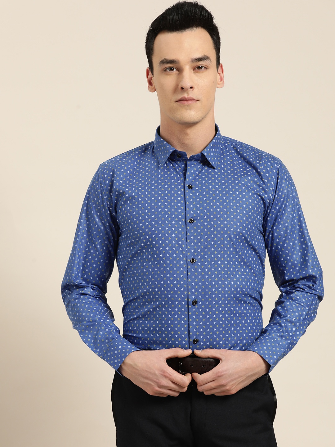 

SOJANYA Men Blue & White Regular Fit Printed Formal Shirt