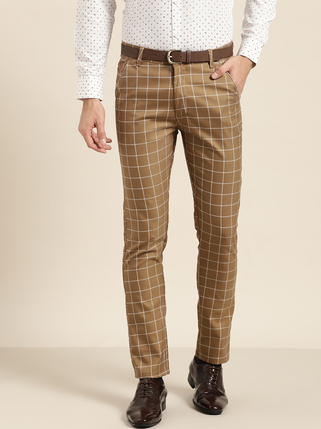 

SOJANYA Men Khaki & Off-White Smart Fit Checked Formal Trousers