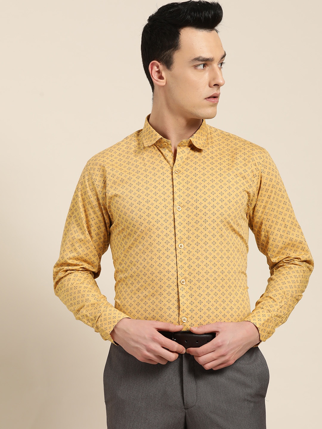 

SOJANYA Men Mustard Yellow & Navy Blue Regular Fit Printed Formal Shirt